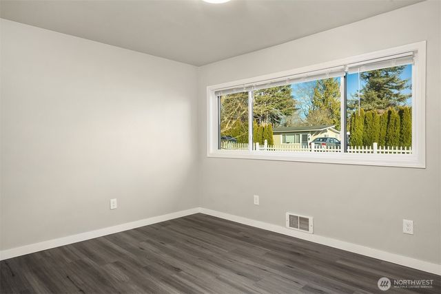 803 Dayton Avenue NE, Renton, WA 98056