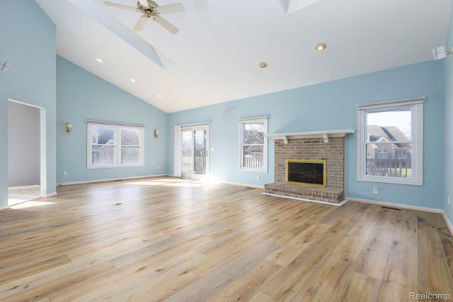 8518 Invitational Drive S, Washington Township, MI 48094