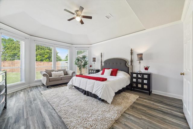 310 Brook Forest Trail, Sugar Land, TX 77478