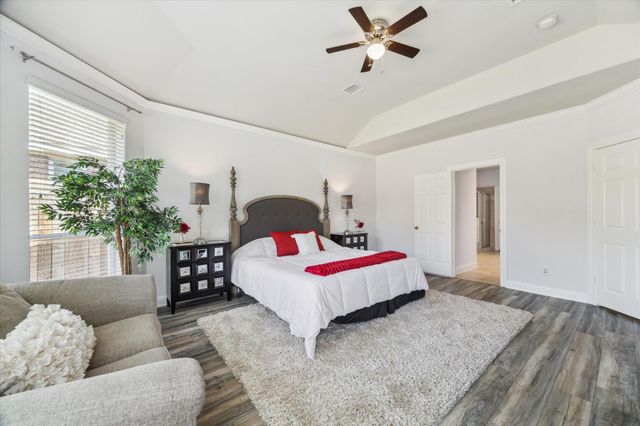 310 Brook Forest Trail, Sugar Land, TX 77478