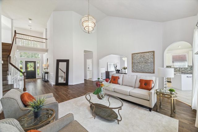 310 Brook Forest Trail, Sugar Land, TX 77478