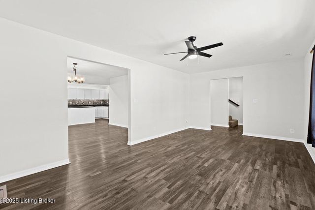 173 Kentucky Cir, Radcliff, KY 40160