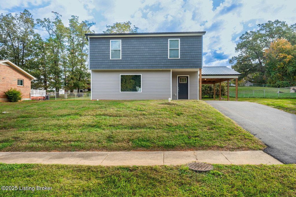 173 Kentucky Cir, Radcliff, KY 40160