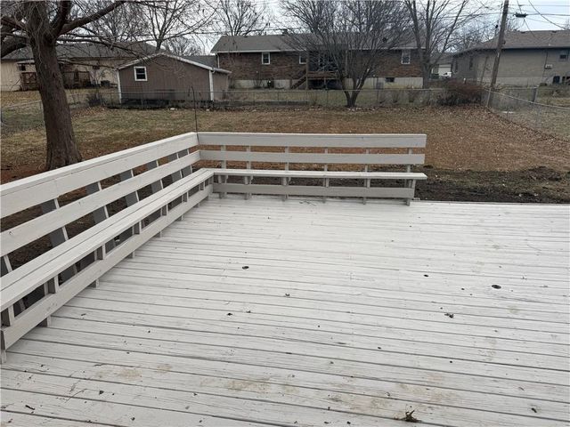 11 Morningside Drive, Paola, KS 66071