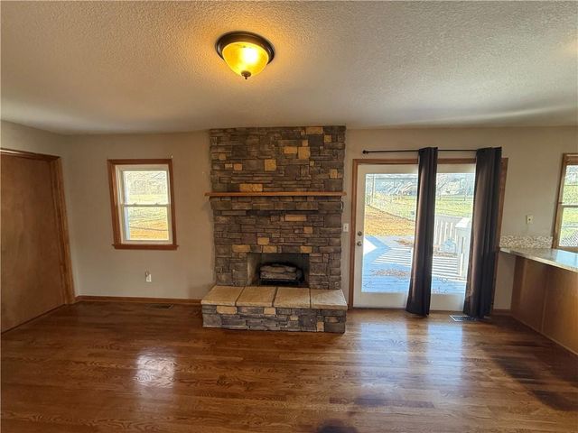 11 Morningside Drive, Paola, KS 66071