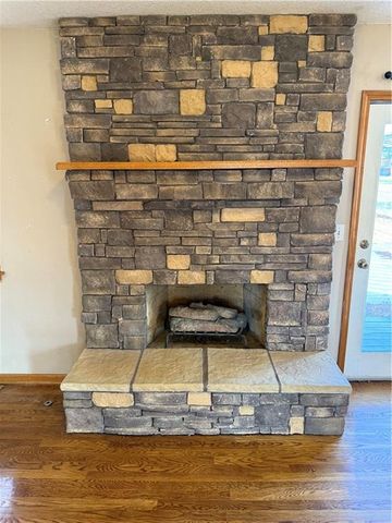 11 Morningside Drive, Paola, KS 66071