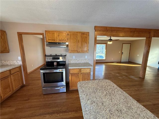 11 Morningside Drive, Paola, KS 66071