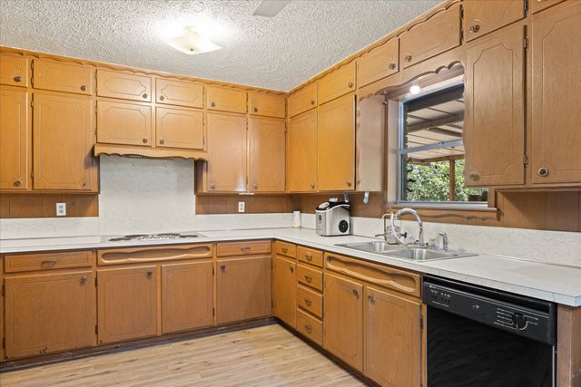 575 N Charlotte Avenue, Stephenville, TX 76401