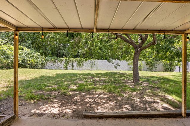 575 N Charlotte Avenue, Stephenville, TX 76401