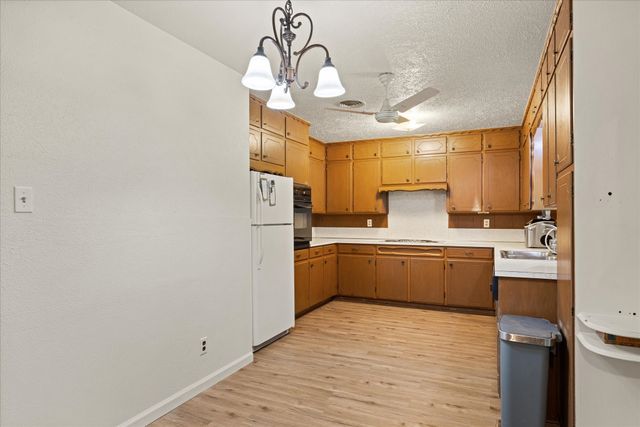 575 N Charlotte Avenue, Stephenville, TX 76401