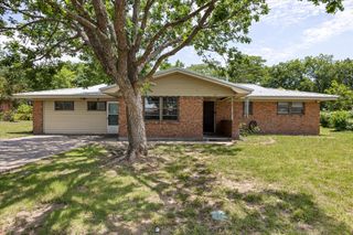 575 N Charlotte Avenue, Stephenville, TX 76401