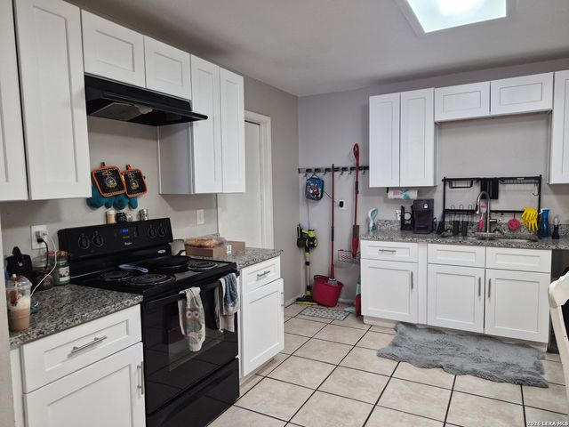 9730 IVY PLAIN DR, San Antonio, TX 78245