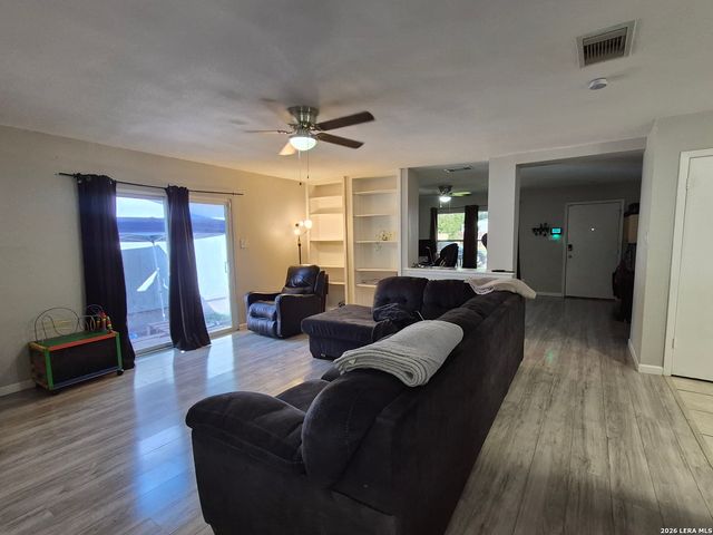 9730 IVY PLAIN DR, San Antonio, TX 78245