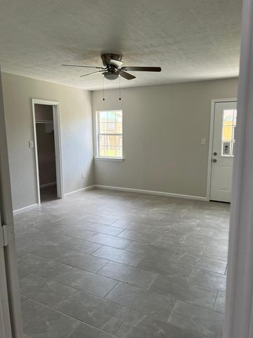 2522 Kingsdale Drive, Deer Park, TX 77536