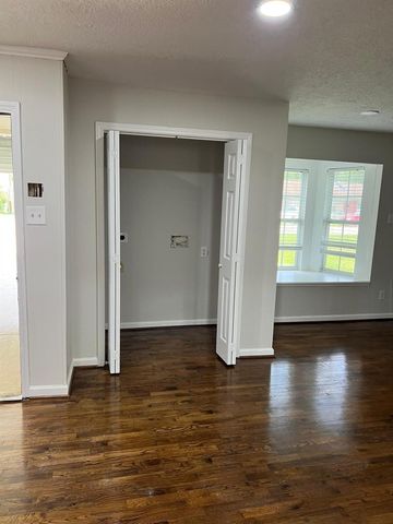 2522 Kingsdale Drive, Deer Park, TX 77536