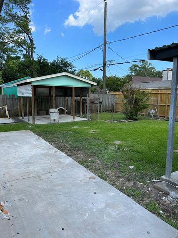 2522 Kingsdale Drive, Deer Park, TX 77536