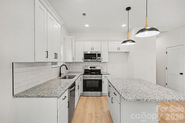 7523 Lawyers Road, Charlotte, NC 28227