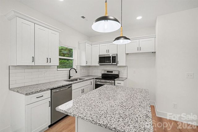 7523 Lawyers Road, Charlotte, NC 28227