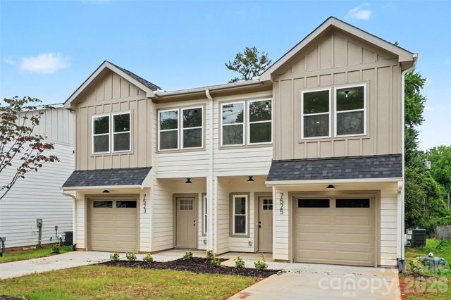 7523 Lawyers Road, Charlotte, NC 28227