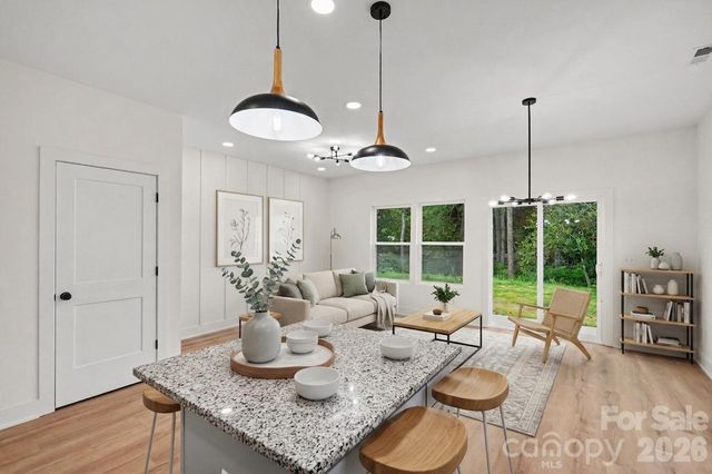 7523 Lawyers Road, Charlotte, NC 28227