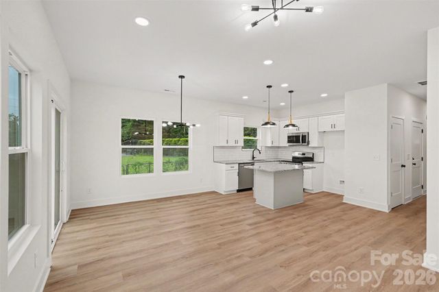 7523 Lawyers Road, Charlotte, NC 28227
