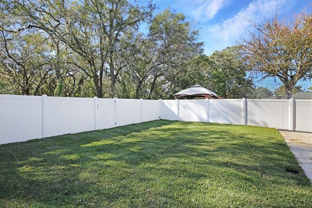 13715 GENTLE WOODS AVENUE, Riverview, FL 33569