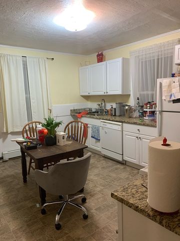 14 Central Ct, Beverly, MA 01915