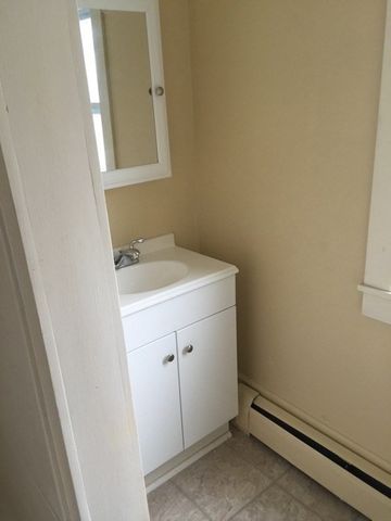 14 Central Ct, Beverly, MA 01915