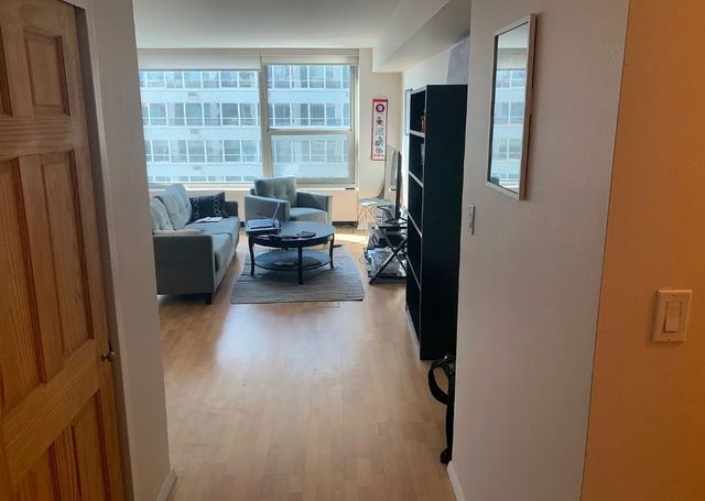 3600 N Lake Shore Drive 2109, Chicago, IL 60613