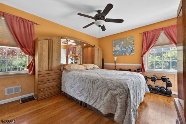 17 Lynn Ct, Hillsborough Twp., NJ 08844