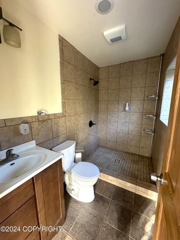 306 Hemlock Court, Haines, AK 99827