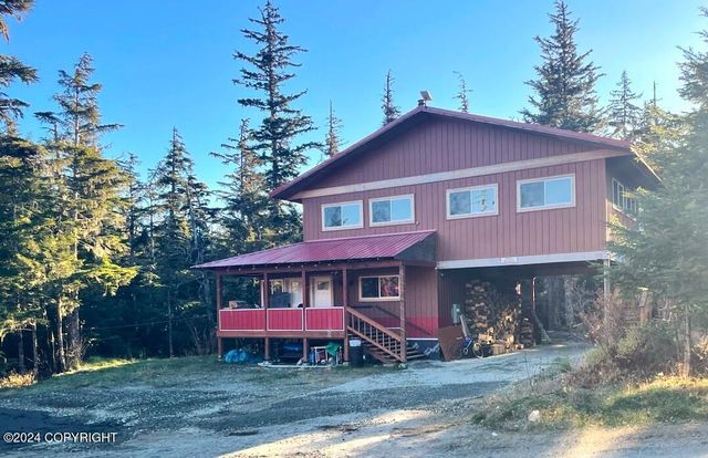 306 Hemlock Court, Haines, AK 99827