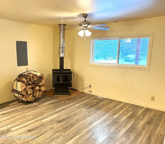 306 Hemlock Court, Haines, AK 99827