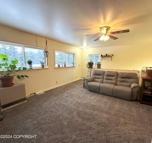 306 Hemlock Court, Haines, AK 99827