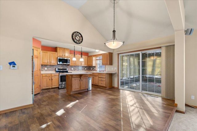 88 King Oak COURT, Random Lake, WI 53075