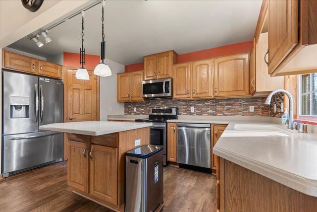 88 King Oak COURT, Random Lake, WI 53075