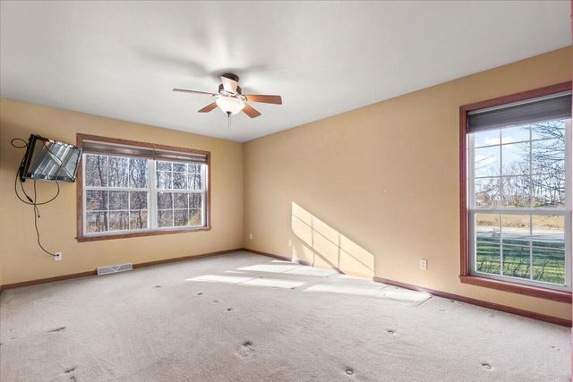 88 King Oak COURT, Random Lake, WI 53075