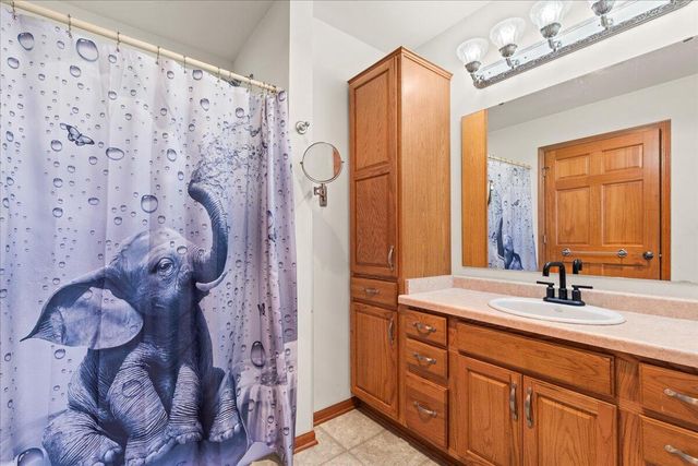 88 King Oak COURT, Random Lake, WI 53075