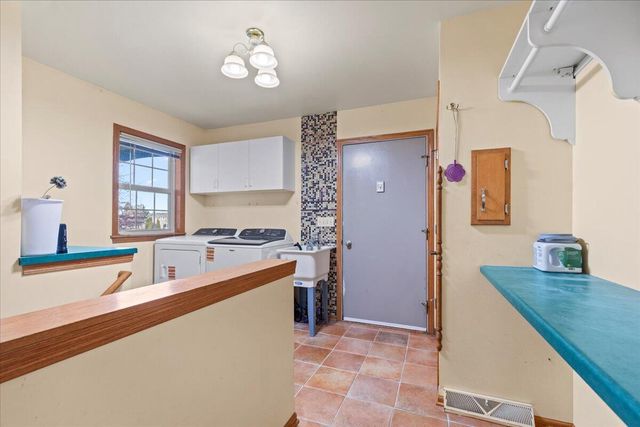 88 King Oak COURT, Random Lake, WI 53075