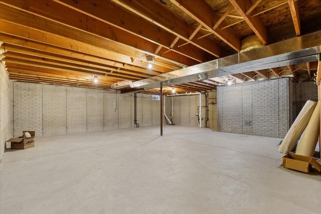 88 King Oak COURT, Random Lake, WI 53075