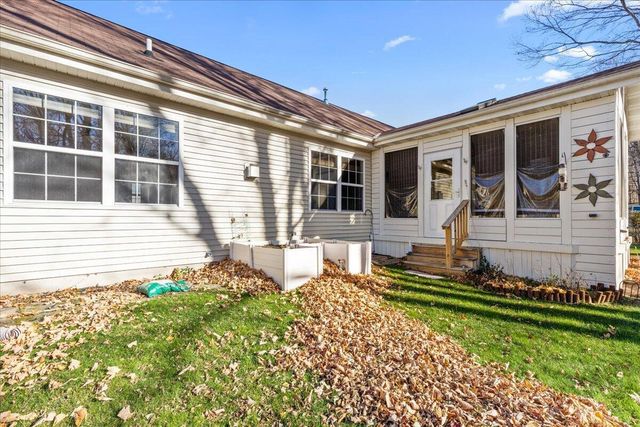 88 King Oak COURT, Random Lake, WI 53075