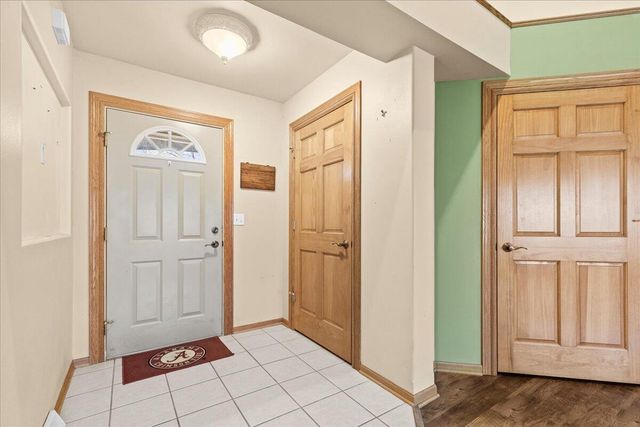 88 King Oak COURT, Random Lake, WI 53075