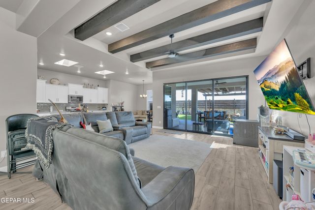 13428 EMERALD ROSE Court, El Paso, TX 79928