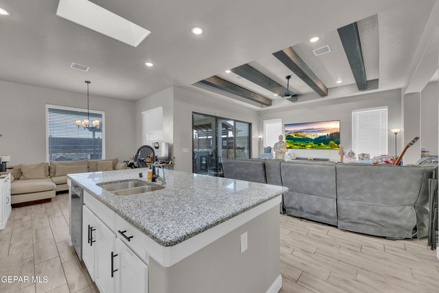 13428 EMERALD ROSE Court, El Paso, TX 79928