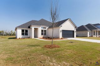 207 Farmland Circle, Perry, GA 31069