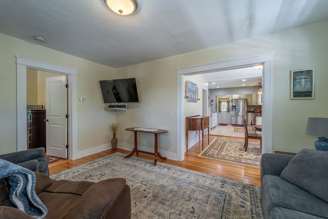 20 Drexel St, Worcester, MA 01602