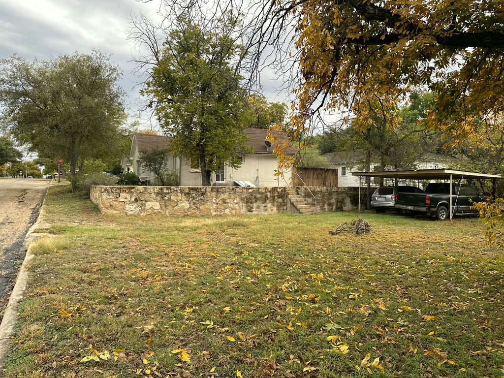 Image 2 of property listing at 1001 Kenwood Drive, San Angelo, TX 76903