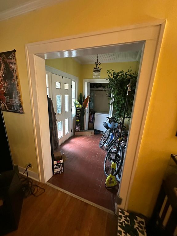 Image 4 of property listing at 1001 Kenwood Drive, San Angelo, TX 76903