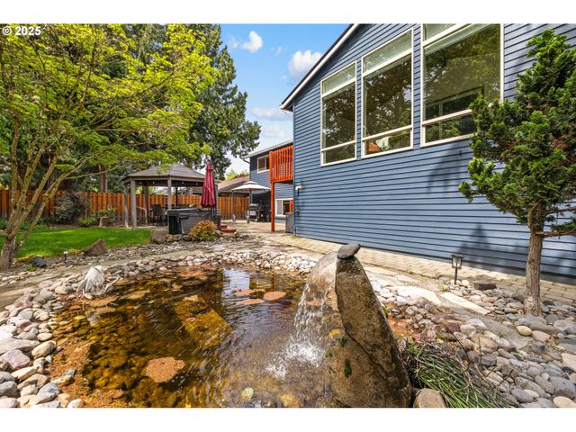 4032 Ne MEADOW Ln, Hillsboro, OR 97124