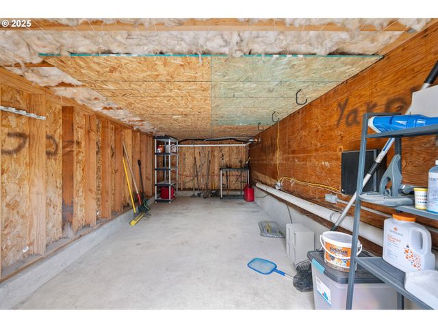 4032 Ne MEADOW Ln, Hillsboro, OR 97124